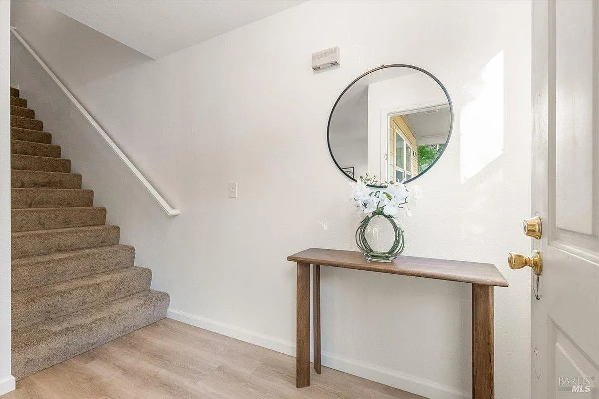 7008 Marsh Way - Photo 8