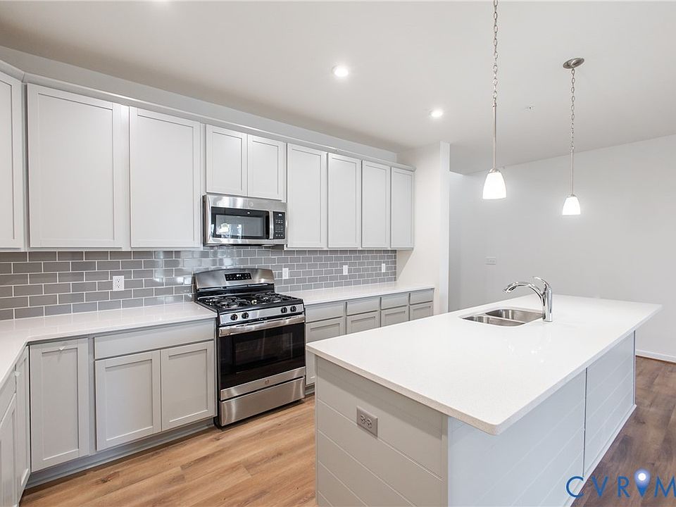 1st image of 5400 Raysdale Rd #102