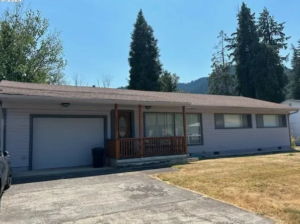 48336 Hills St, Oakridge, OR 97463