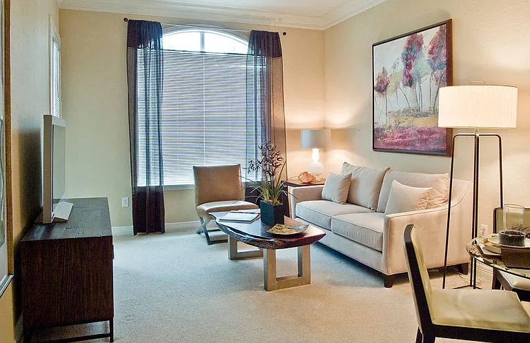 RidgeGate Apartments — Photo 9