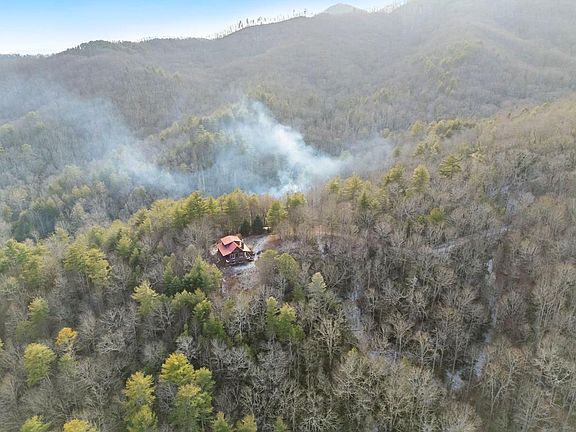 4th image of 1997 Copper Creek Rd