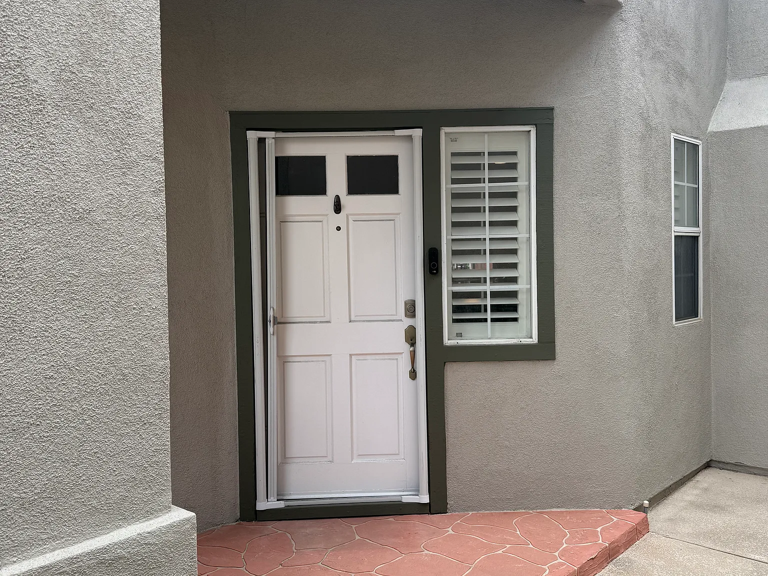 3 bed, 1667 sqft, $3,915 — Photo 3