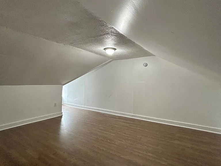 367 Hewitt St — Photo 18