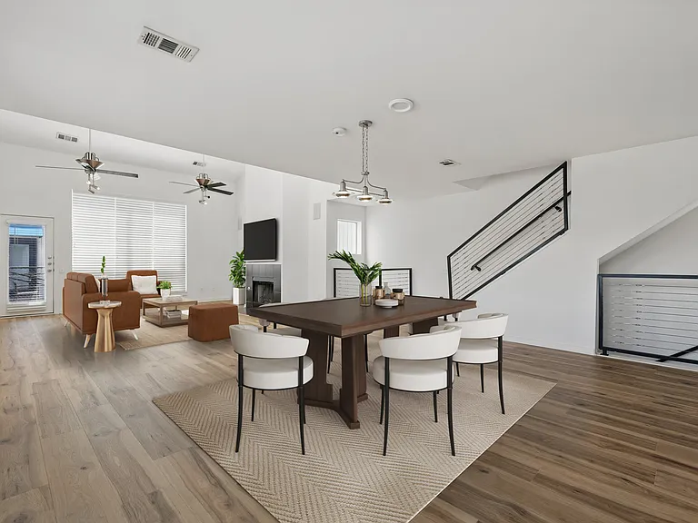 2200 N Peak St — Photo 2