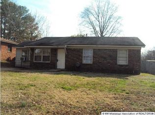 563 Hillbrook Dr, Southaven, MS 38671