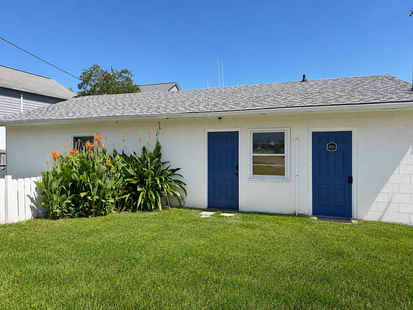 Studio, 995 sqft, $1,900 — Photo 1