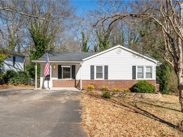 821 Magness Dr, Spartanburg, SC 29303