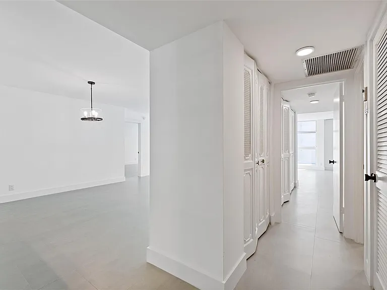 1360 S Ocean Blvd #403 — Photo 36