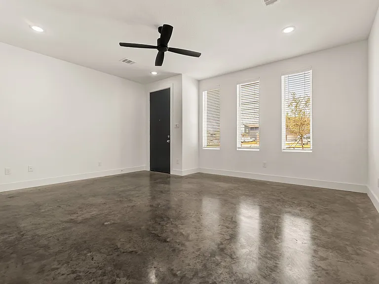 3003 Alpha Wolf Ct — Photo 5
