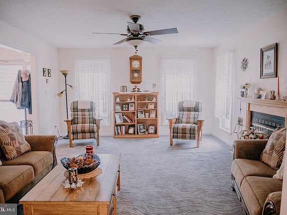 5th image of 167 Capricorn Dr