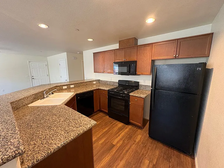 2111 Bella Oaks Dr — Photo 18