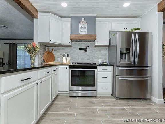 4th image of 5040 E Creek St