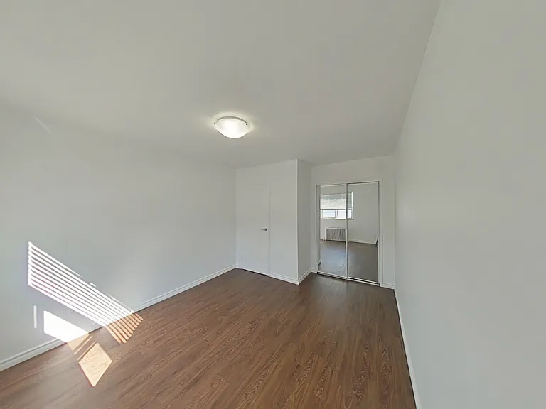 6 The Donway E #210 — Photo 13