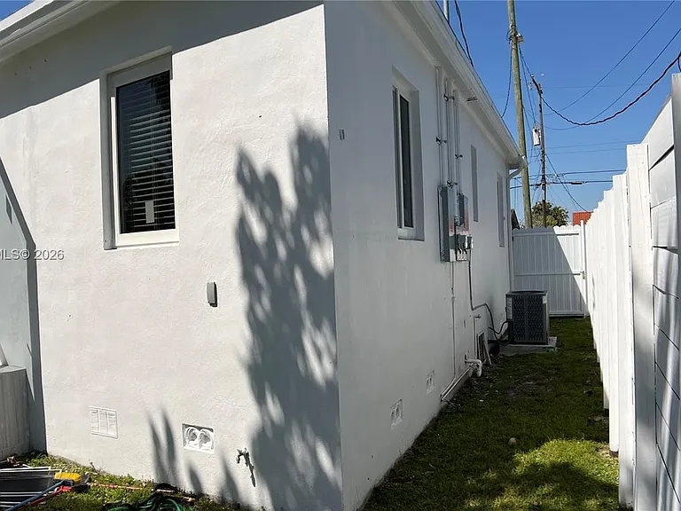 2800 SW 25th St #1 — Photo 45