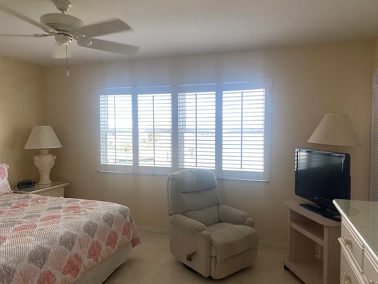 897 Collier Ct #202 — Photo 6