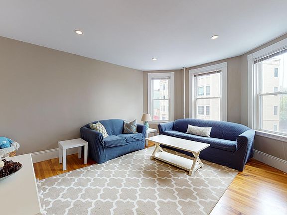 5th image of 38 Vinton St #2