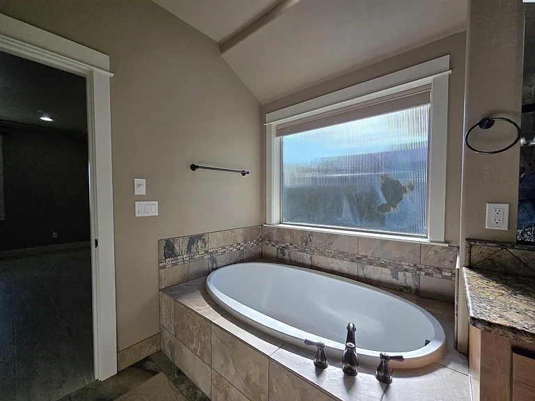 2914 Karlee Dr — Photo 17