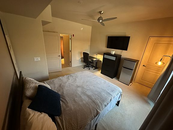 4th image of 20660 N 40th St Unit 2121
