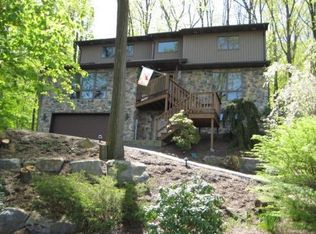 1362 Moravia St, Fountain Hill, PA 18015