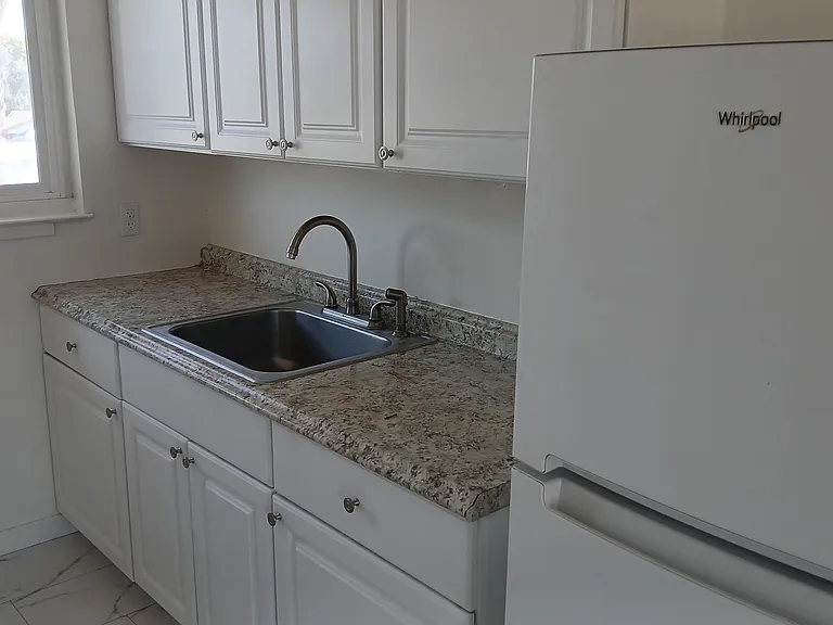 1621 Nobili Ave #6 — Photo 7