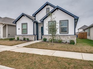 11037 Firebrush Ln, Fort Worth, TX 76108