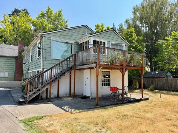 135 NW 32nd Street, 135 NW 32nd St #A, Corvallis, OR 97330