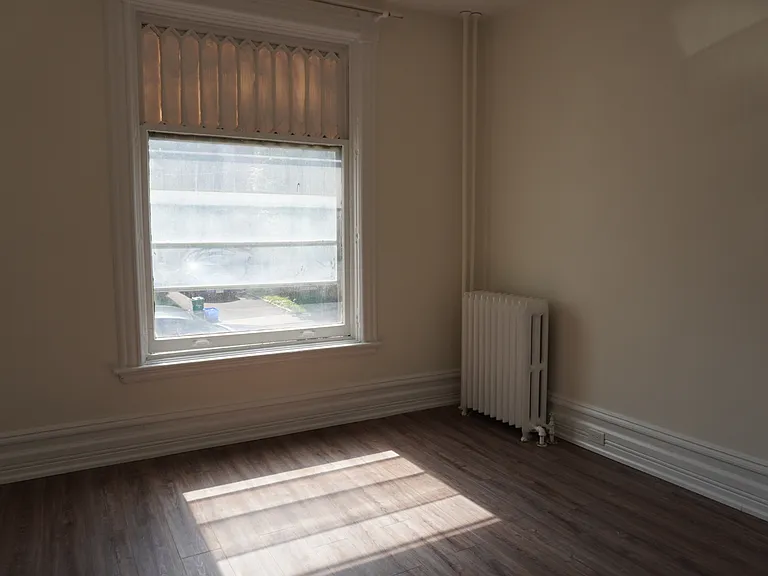455 Besserer St — Photo 13