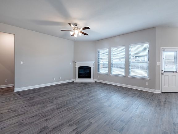 5th image of 2907 Bobcat Dr