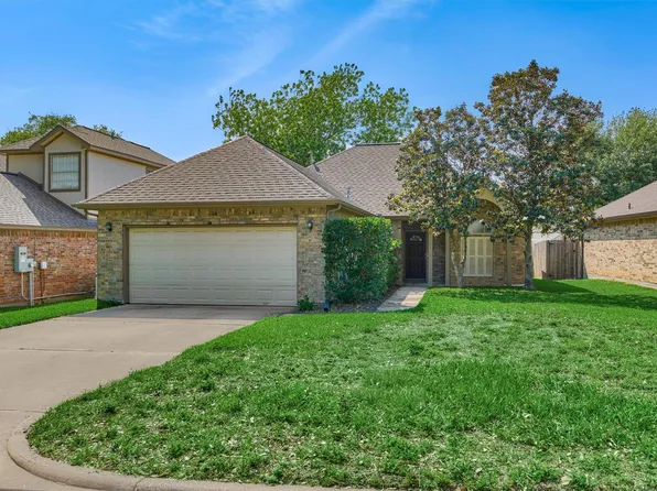 7090 Gentle Breeze Dr, Willis, TX 77318