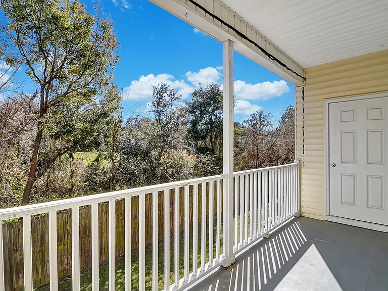 324 Laurel Oak Ln — Photo 17