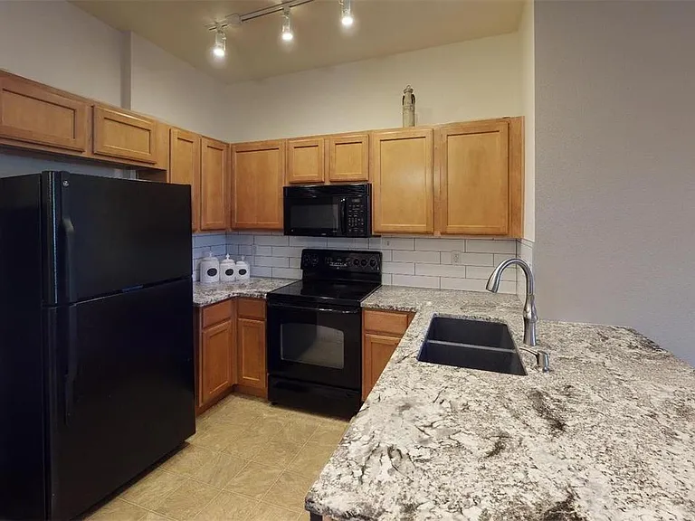 9300 E Florida Ave #1008 — Photo 9