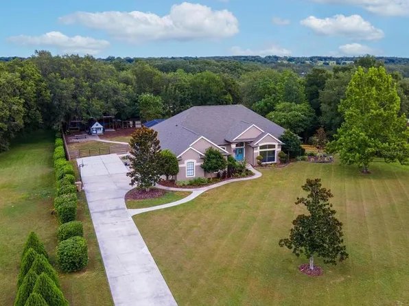 5409 Green Briar Dr, Lady Lake, FL 32159