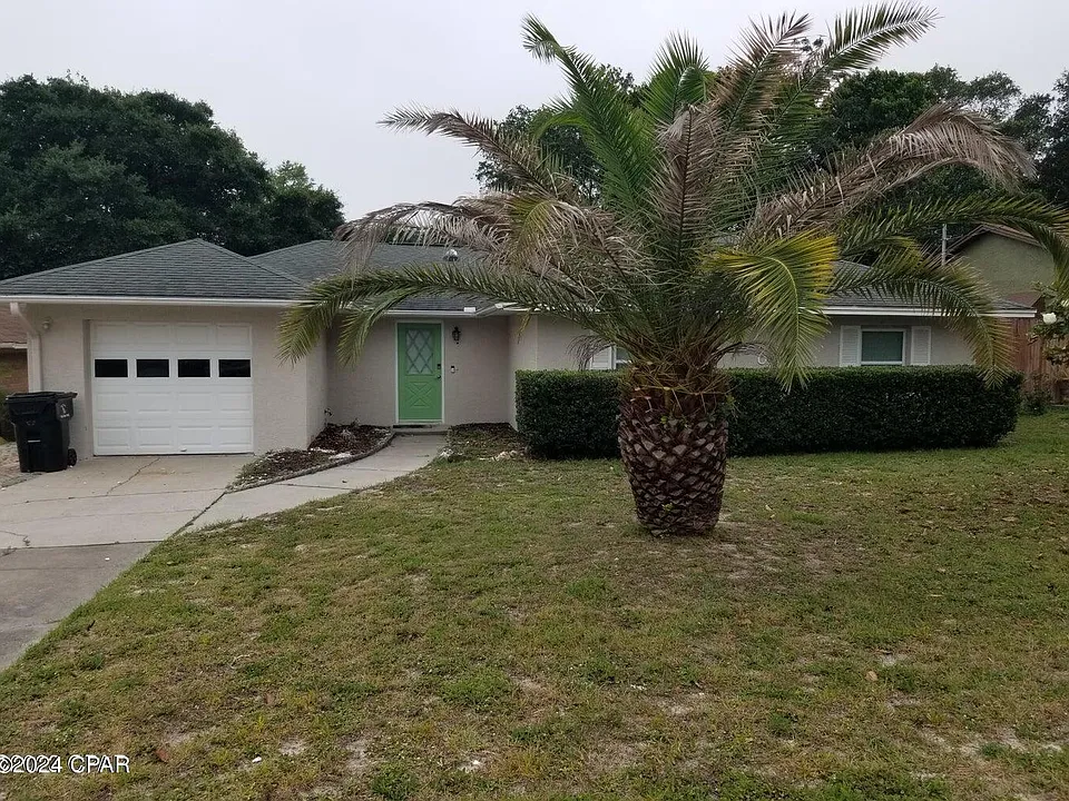202 Castile Cir