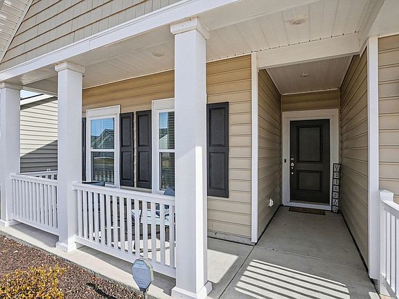 3rd image of 143 Albatross Way