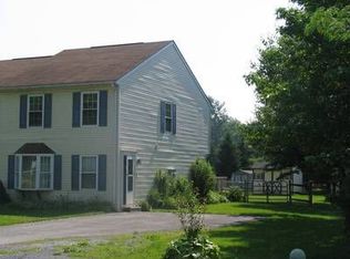 14697 Sherwood Dr, Greencastle, PA 17225
