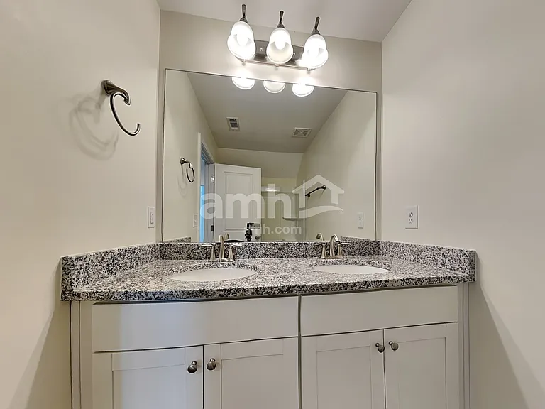 553 Camp Dr — Photo 19