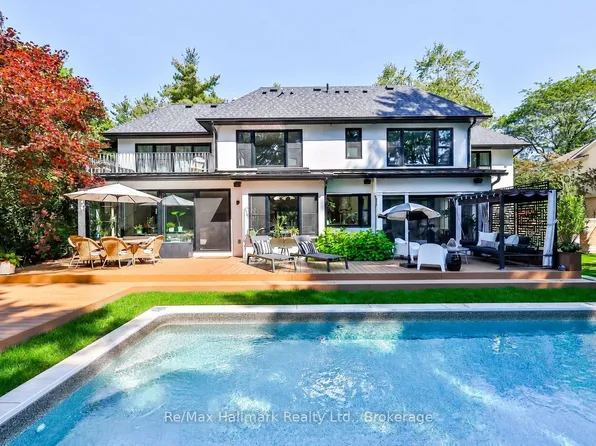 200 Chartwell Rd, Oakville, ON L6J 3Z8