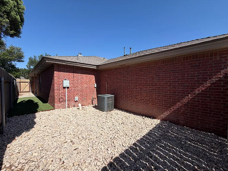 9709 Joliet Ave — Photo 14