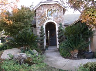 2664 Gibson Ave, Clovis, CA 93611