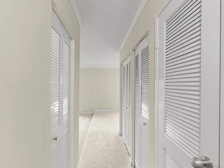 Sycamore Green Apartments — Photo 12