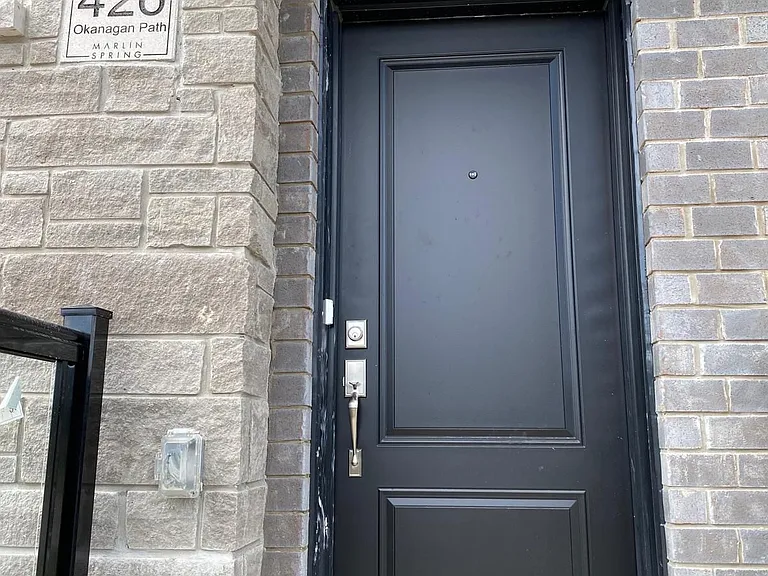 426 Okanagan Path — Photo 2