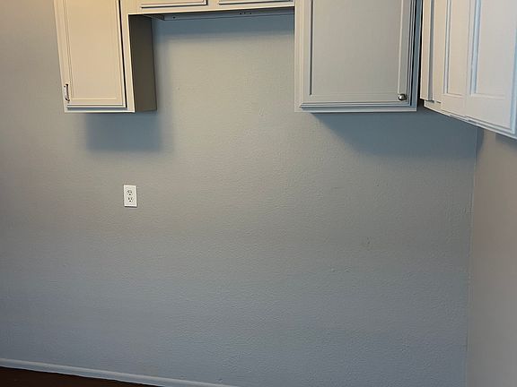 4th image of 4129 Hollygrove St