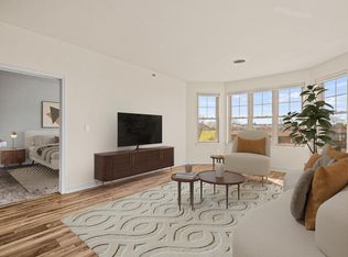 4120 S Lake Dr UNIT 455, St Francis, WI