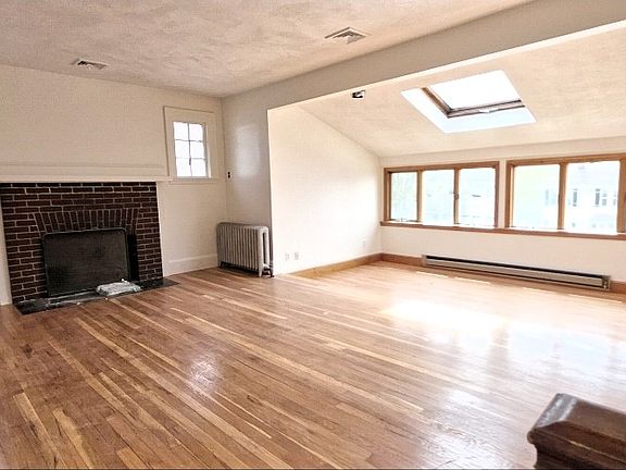 2nd image of 161-163 Trapelo Rd #2