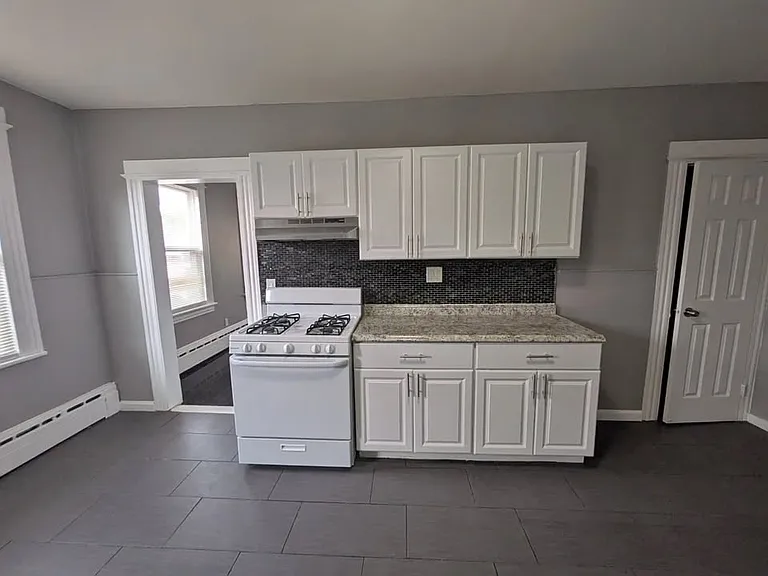 129 Sage Ave #2 — Photo 4