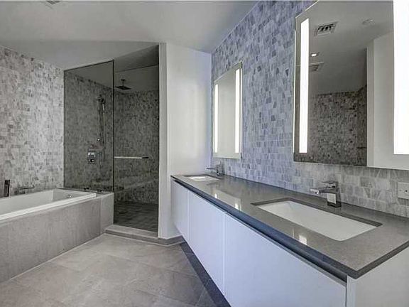 2nd image of 68 SE 6th St APT 2215