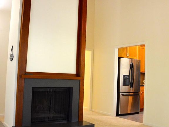 4th image of 19207 Vineyard Ln