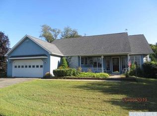 385 Maple Ln, Valatie, NY 12184