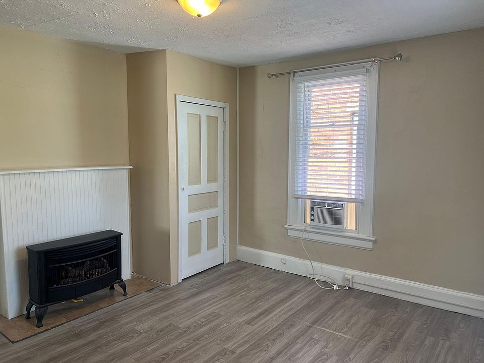 1st image of 416 Columbia St #2