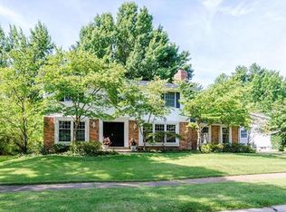 15416 Clover Ridge Dr, Chesterfield, MO 63017